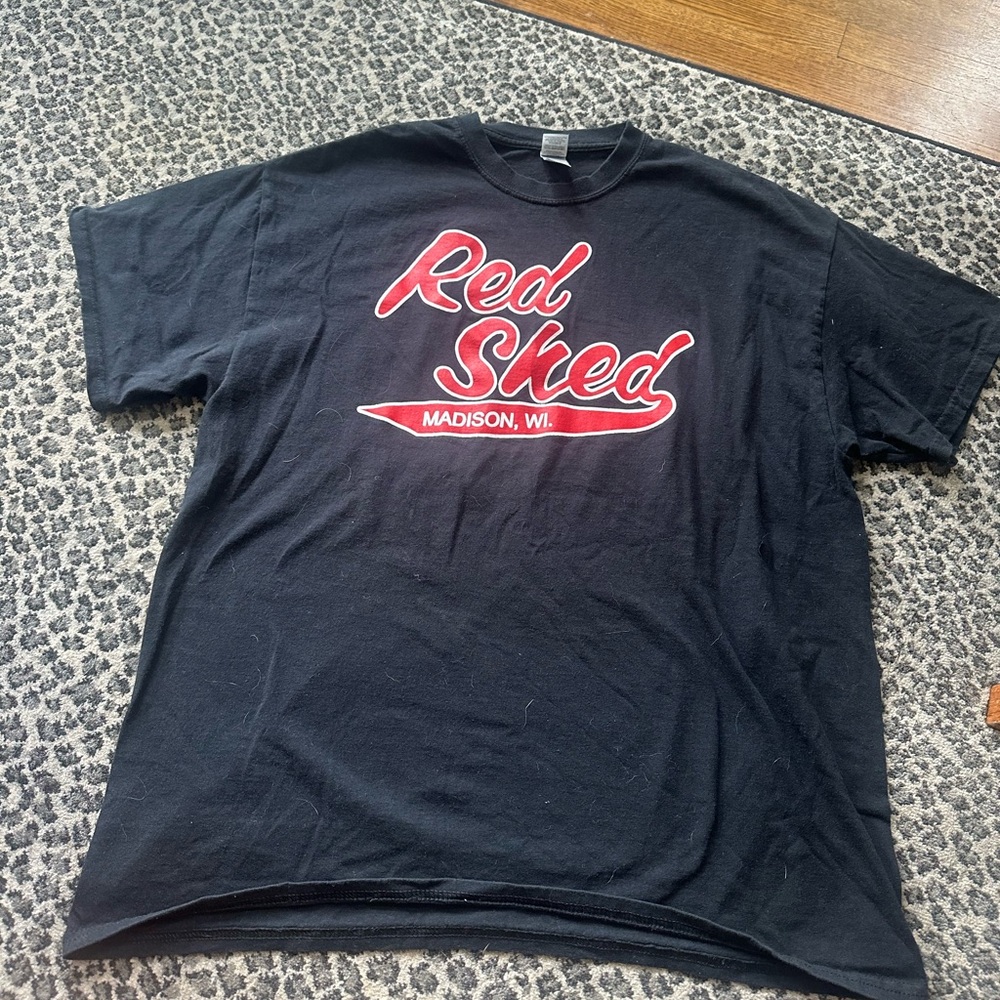 “red shed” graphic t shirt